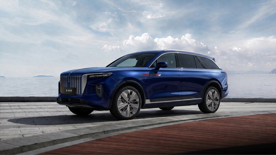 Hongqi E-HS9 electric flagship rear three-quarter